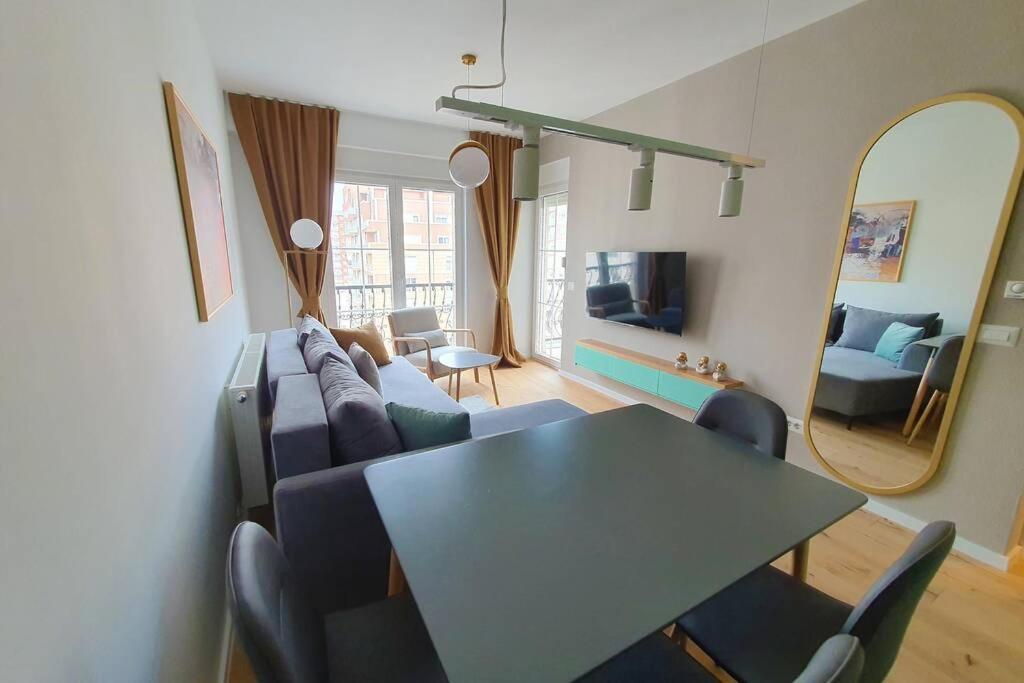Luxury Green Apartment Pristina Exteriör bild